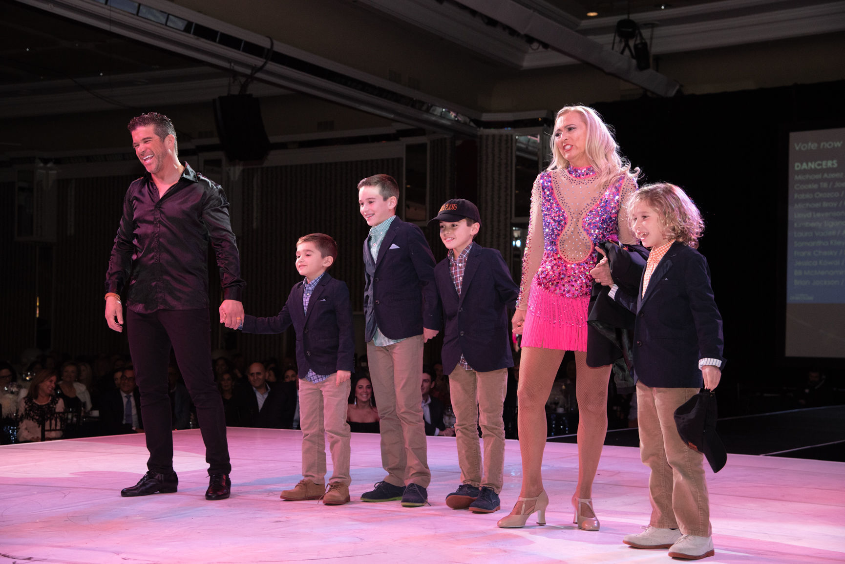 110318_acw_dancinggallery-565.jpg